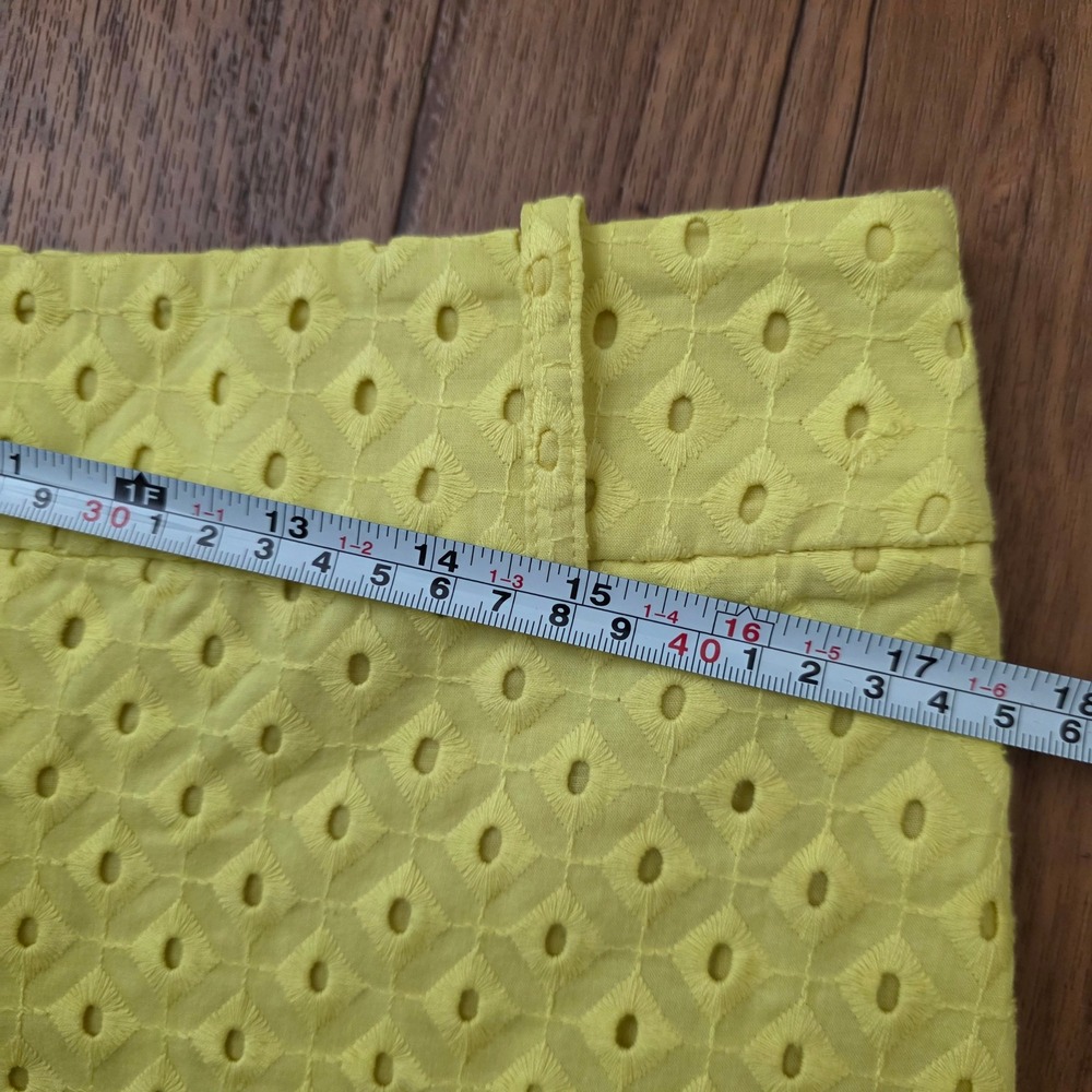 Ann Taylor LOFT Womens Lime Green Eyelet Geometric Shorts Size 6 Citron Summer - Picture 4 of 5